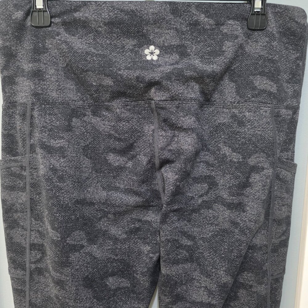 Tuff Athletics Yoga Pants Lot of 3 – Women’s Size XL – Blue, Black, Grey/Black - Picture 15 of 16